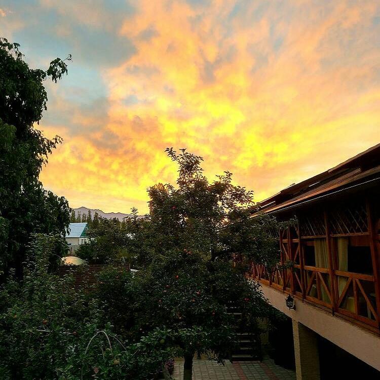 Guest House Albatros Cholponata Kamer foto